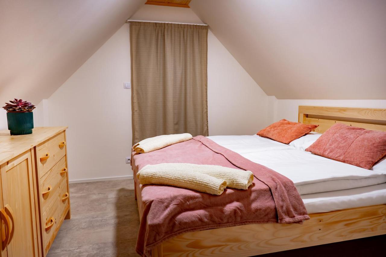 Apartmany None Branná エクステリア 写真